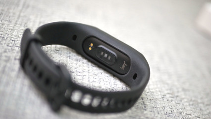 智能手环进化论 黑加1S深度体验评测，你的手腕需要它吗？